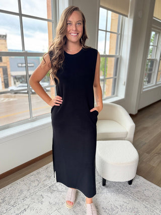 Alicia Midi Dress - V - Rae’s Boutique