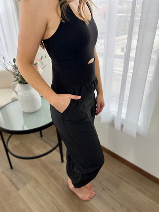 Luxe Keyhole Jogger Jumpsuit - V - Rae’s Boutique