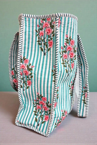 Quilted Tote Bag - V - Rae’s Boutique