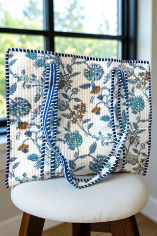 Quilted Tote Bag - V - Rae’s Boutique